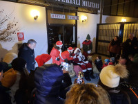 BABBO NATALE ARRIVA IN GONDOLA